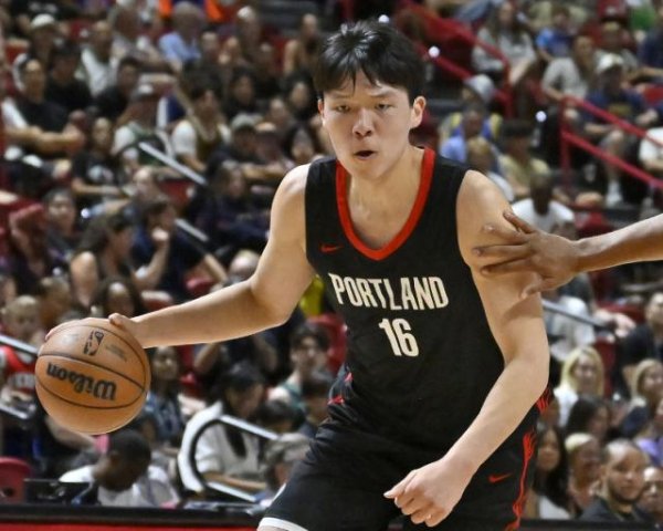 亚晶金融 NBA夏联：开拓者险胜鹈鹕3人遭驱逐 杨瀚森三分6中3砍15分创新高